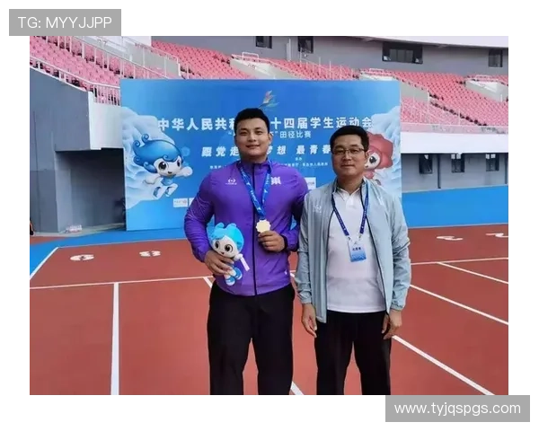 刘秀英专访：从羽毛球新手到冠军的奋斗与成长之路